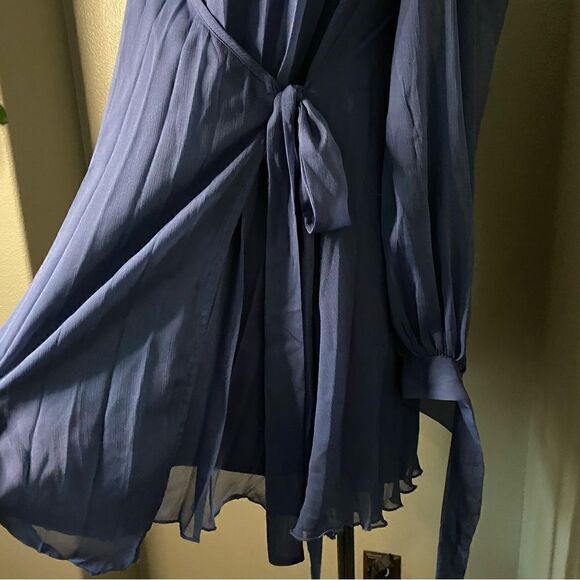 ASOS Design Maternity Blue Pleated Trapeze Wrap Dress Chiffon Long Sleeves - Picture 4 of 12